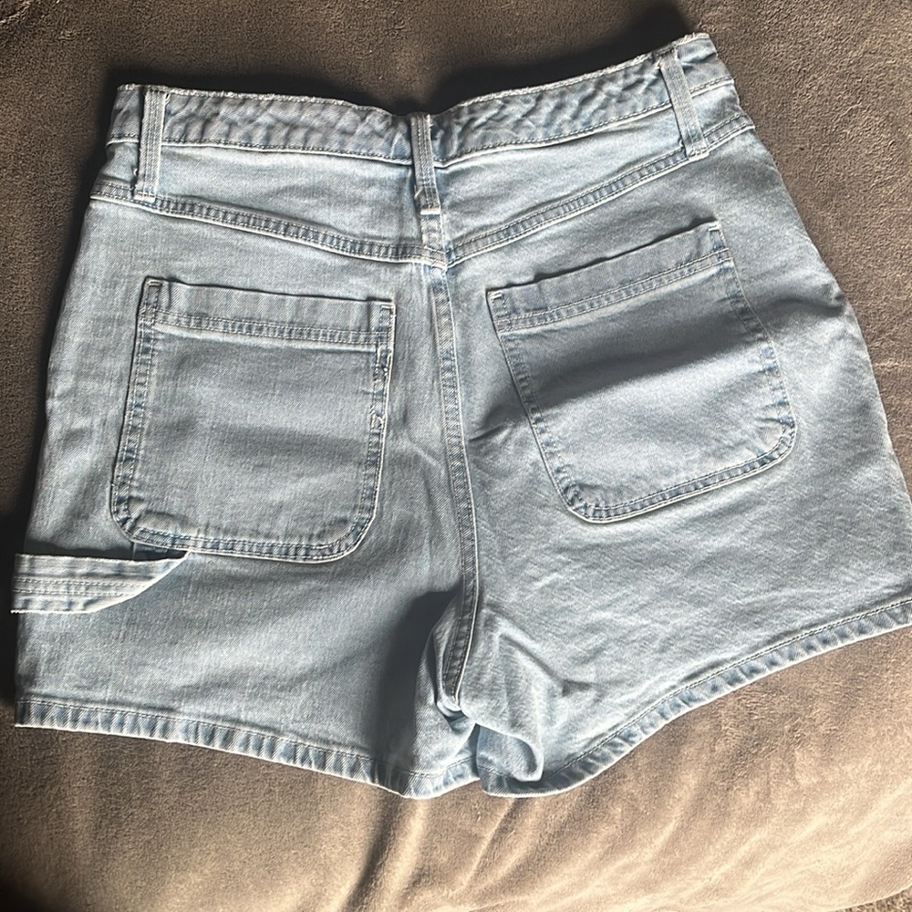 Universal Thread Shorts - Picture 2 of 4